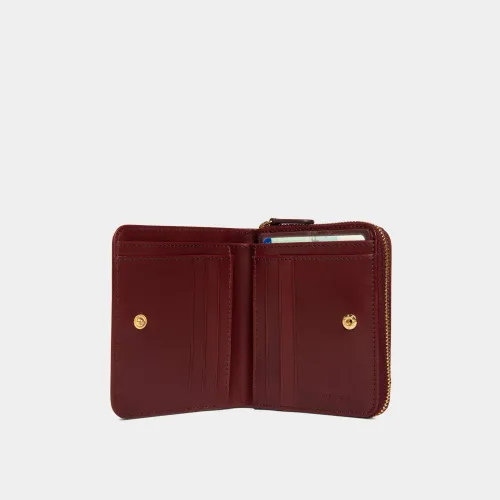 Le Compact